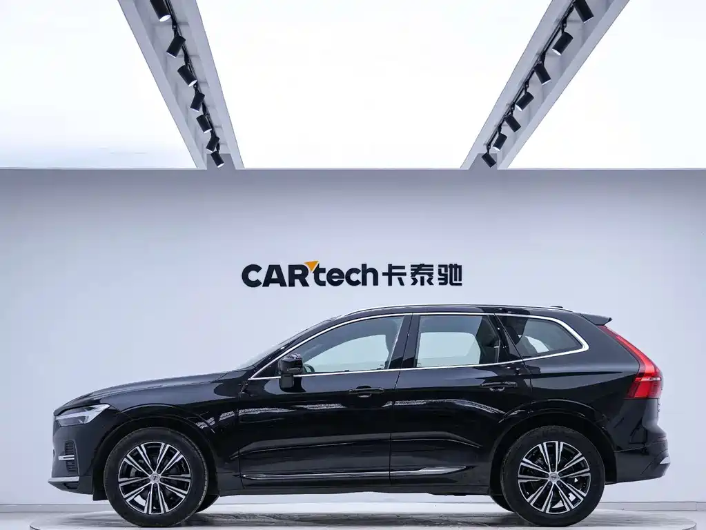 Volvo XC60 2021 — фото 2