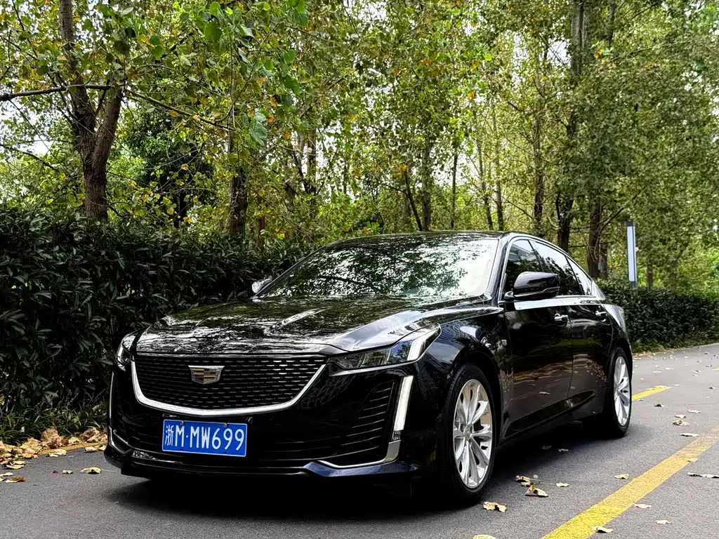 Cadillac CT5 2022 — фото 1