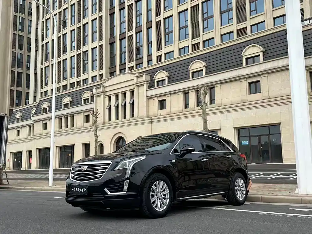 Cadillac XT5 2017 — фото 3