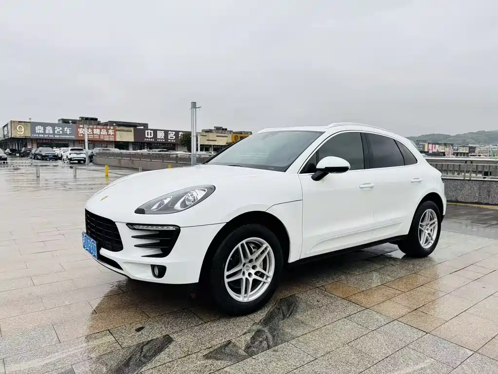 Porsche Macan 2017 — фото 1