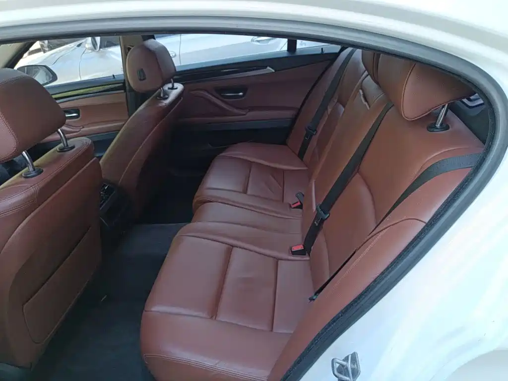 BMW 5 Series 2014 — фото 14