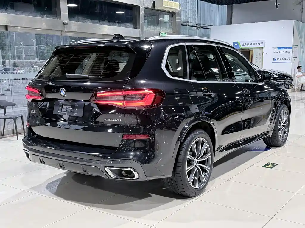 BMW X5 2021 — фото 18