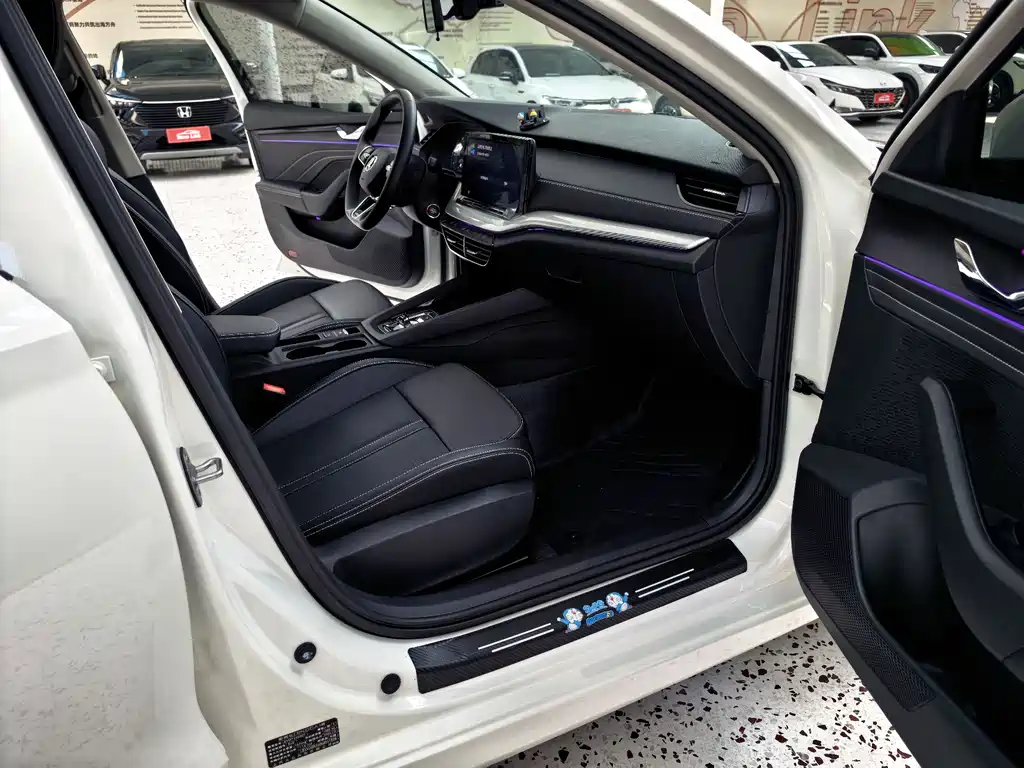 Skoda Octavia 2022 — фото 12