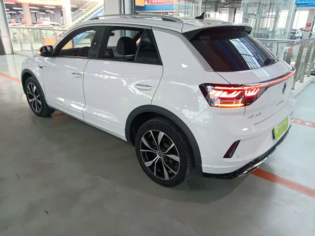 Volkswagen T-Roc 2024