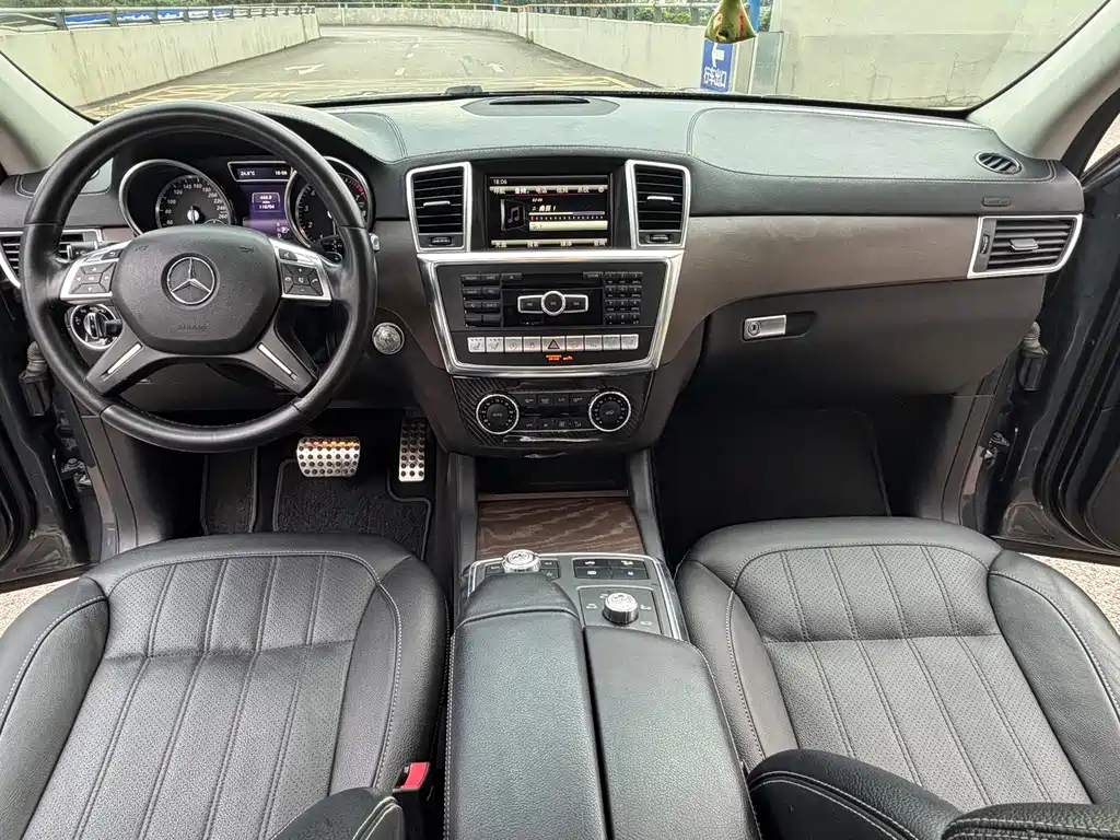 Mercedes-Benz GL-Class 2016 — фото 9