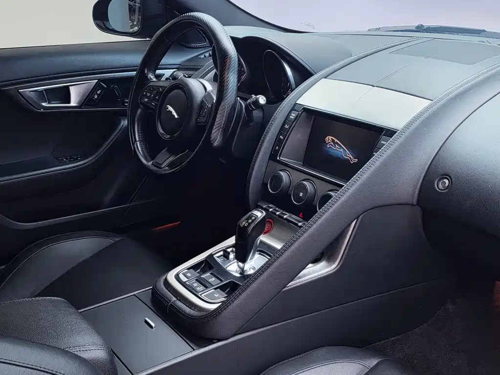 Jaguar F-TYPE 2013 — фото 29