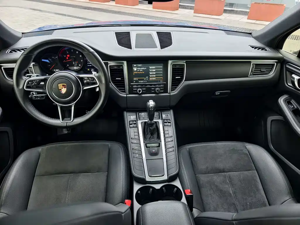 Porsche Macan 2016 — фото 10