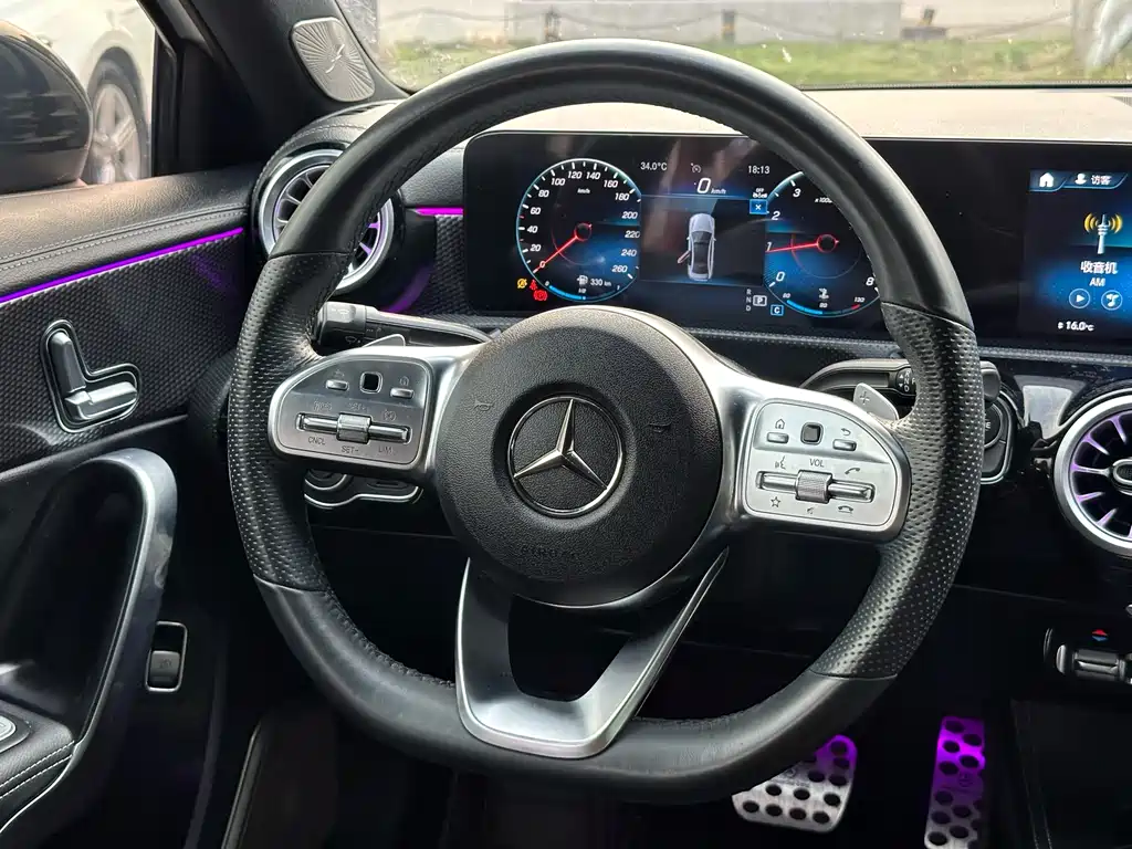 Mercedes-Benz A-Class 2022 — фото 11