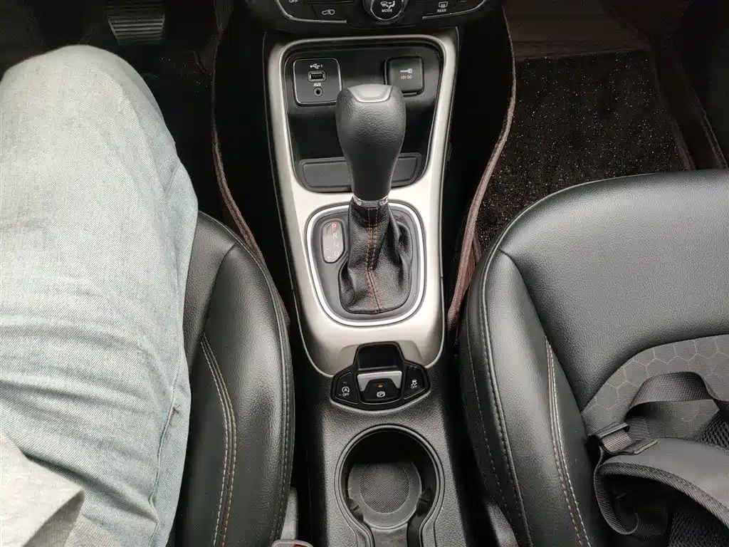 Jeep Compass 2019 — фото 14