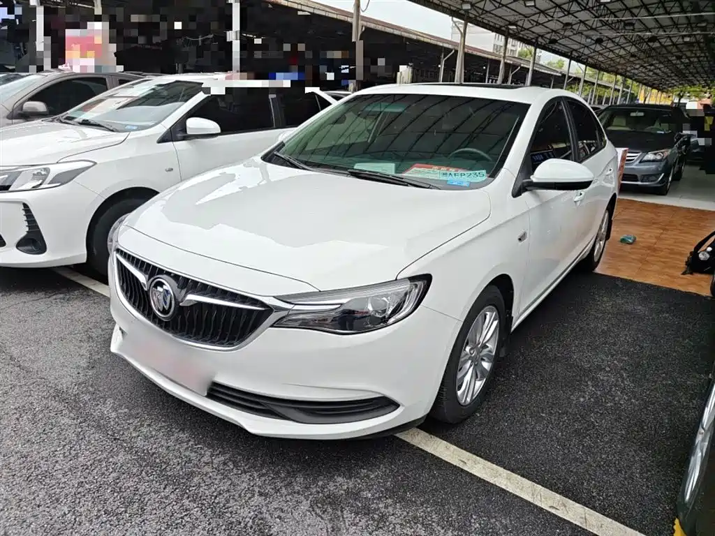 Buick Excelle 2022 — фото 1