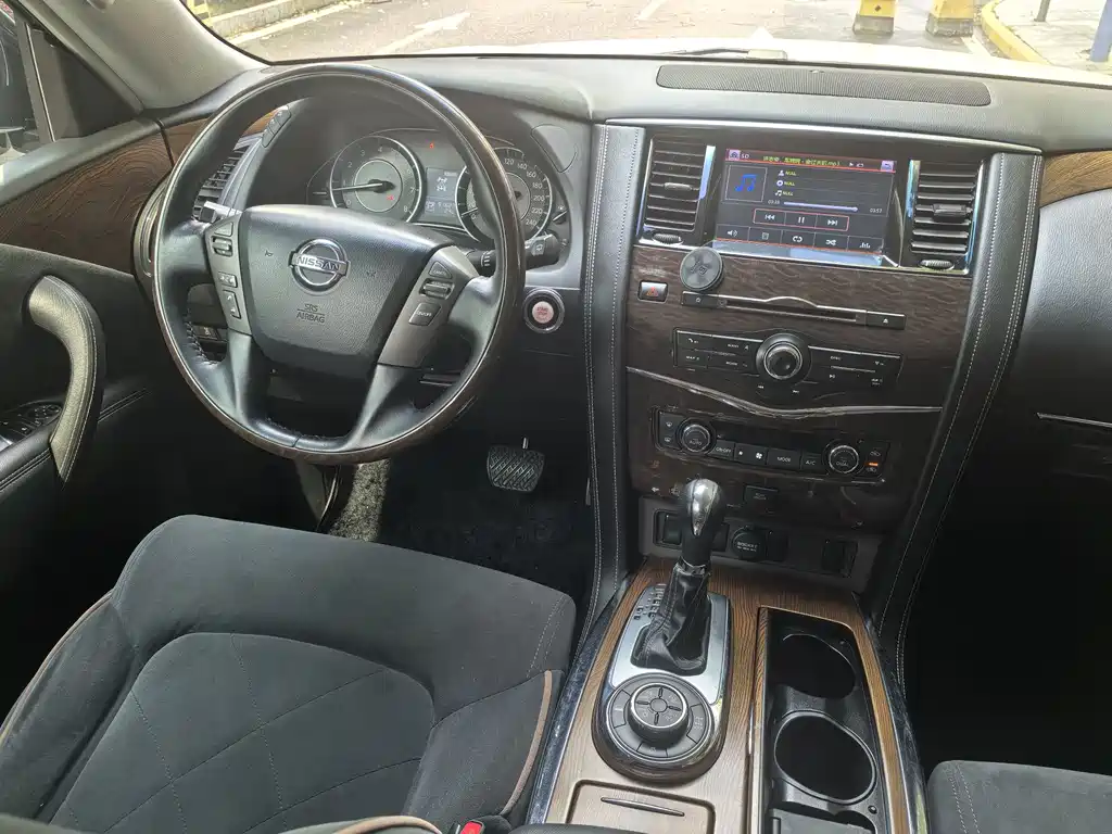 Nissan Patrol 2017 — фото 10