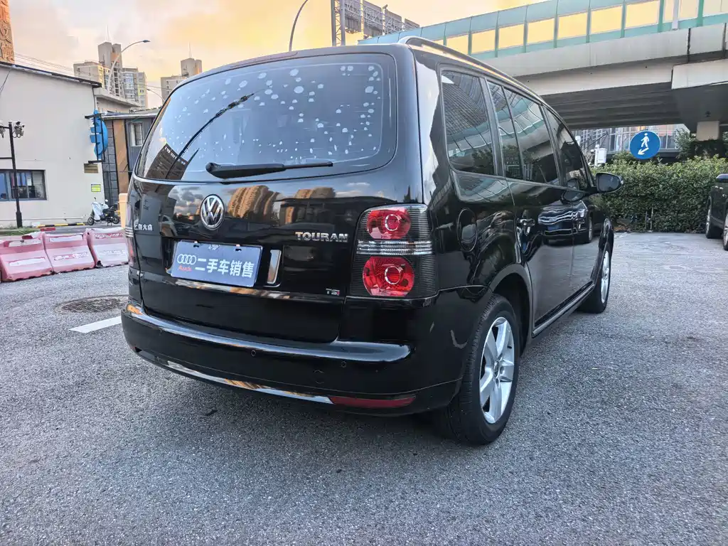 Volkswagen Touran 2014