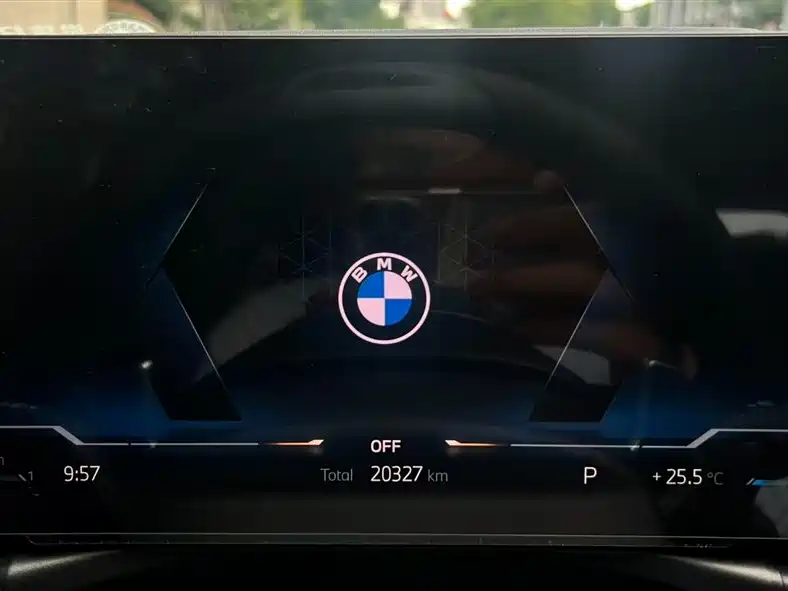 BMW 3 Series 2024 — фото 10