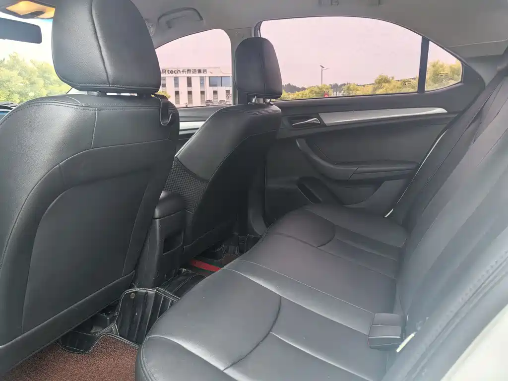 Roewe 360 2018