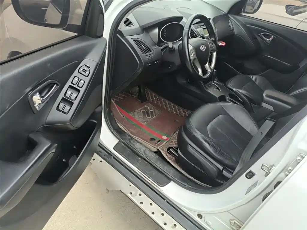 Hyundai ix35 2016 — фото 16