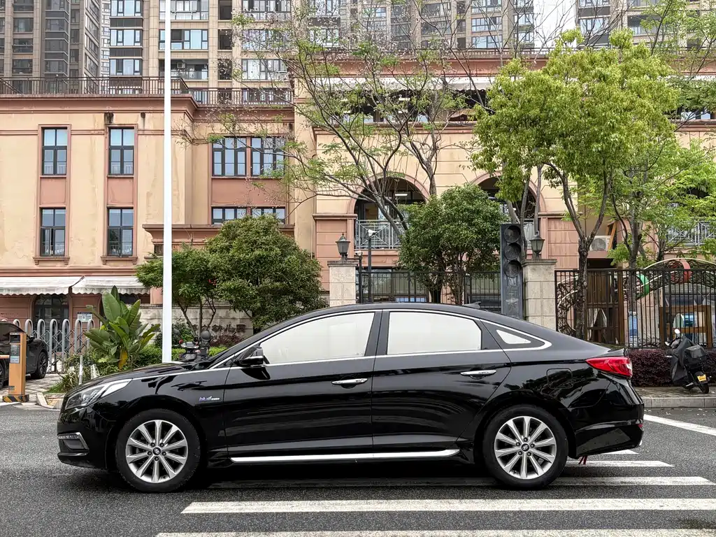 Hyundai Sonata 2016 — фото 17