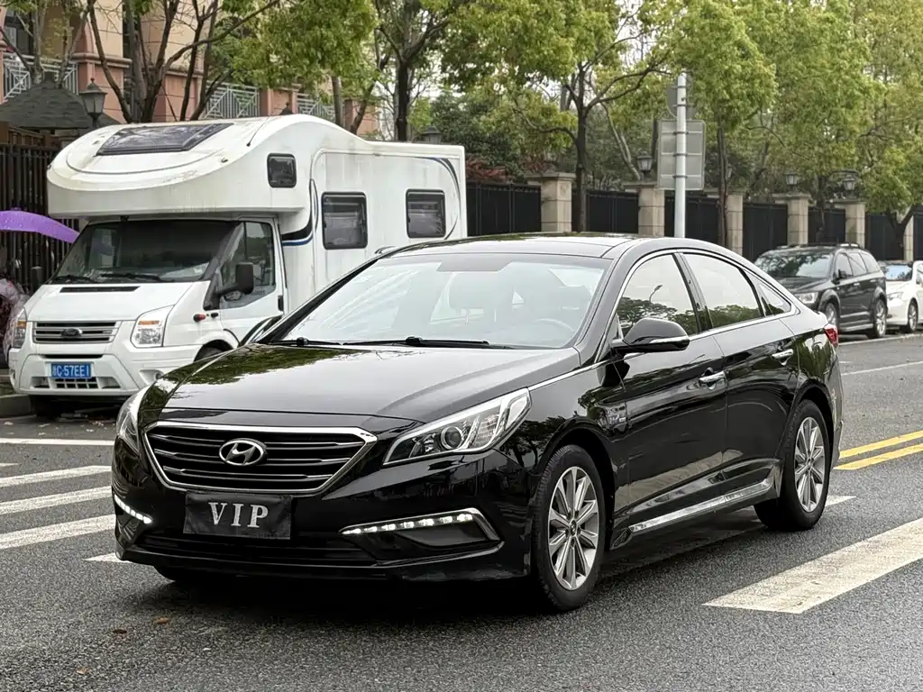 Hyundai Sonata 2016 — фото 1