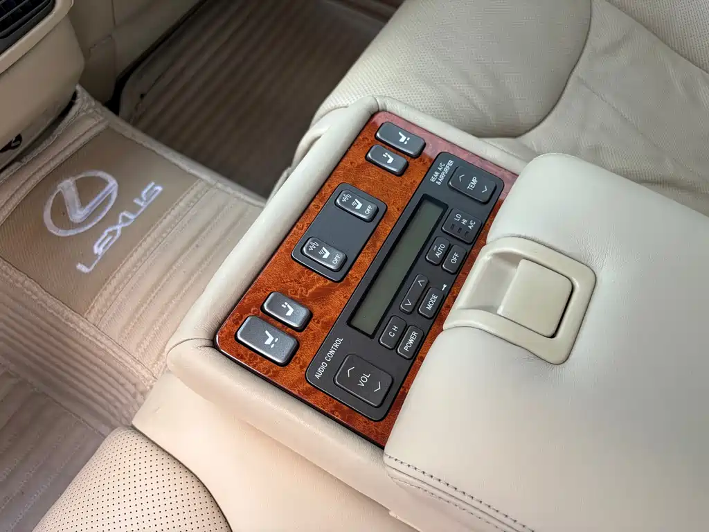 Lexus LS 2005 — фото 14