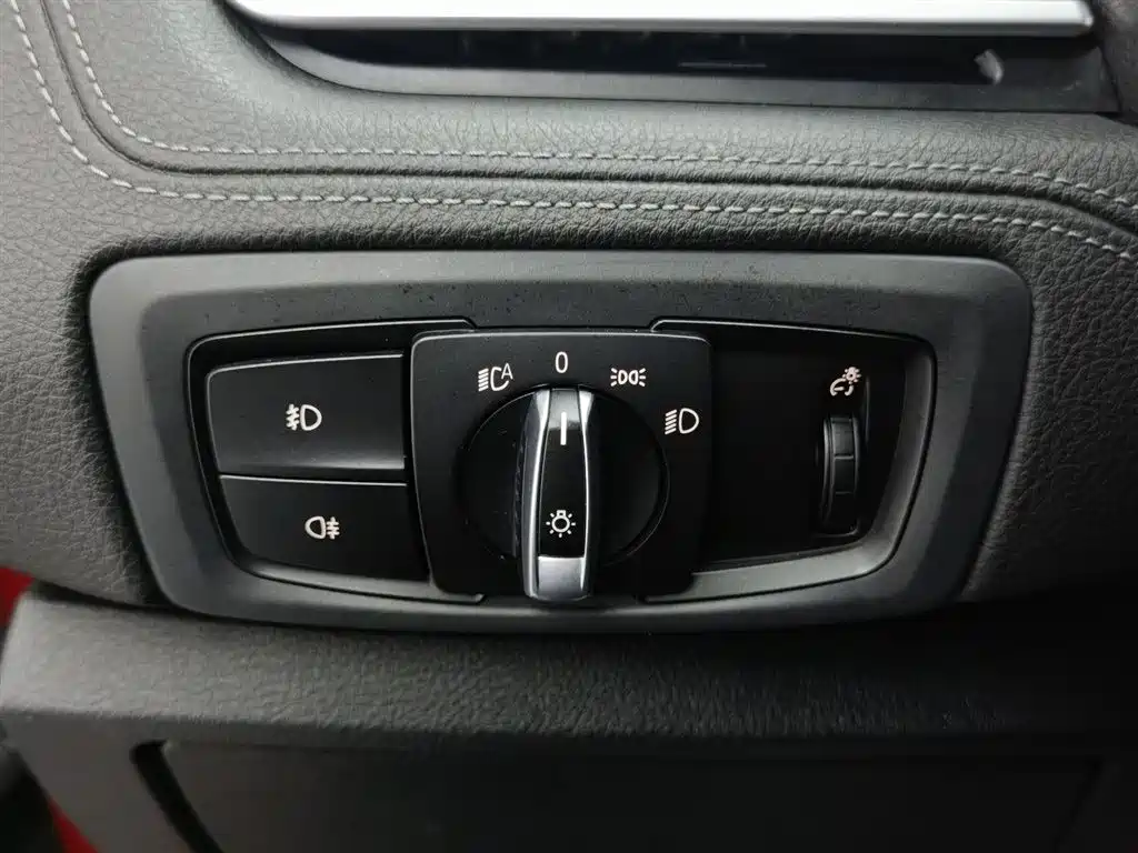 BMW 2 Series Active Tourer 2016 — фото 21