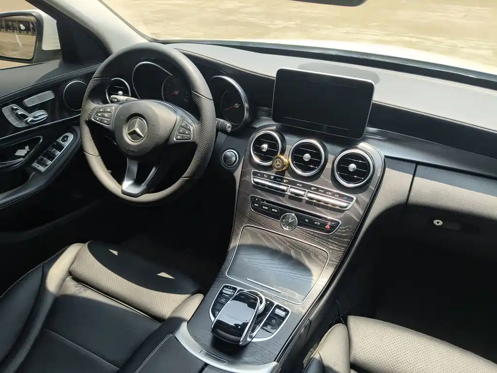 Mercedes-Benz C-Class 2016 — фото 13
