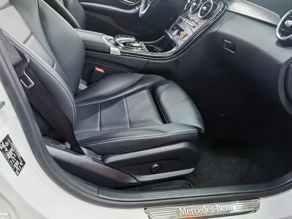 Mercedes-Benz C-Class 2018 — фото 15