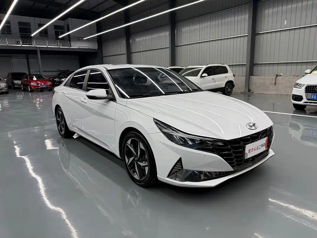 Hyundai Elantra 2022 — фото 3