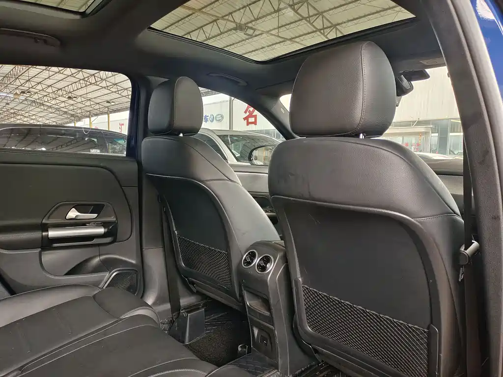 Mercedes-Benz GLA 2023 — фото 17