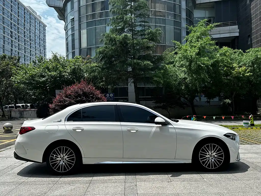 Mercedes-Benz C-Class 2023
