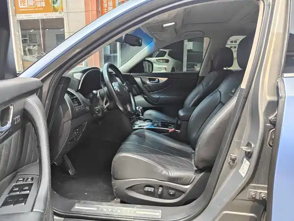 Infiniti FX 2009