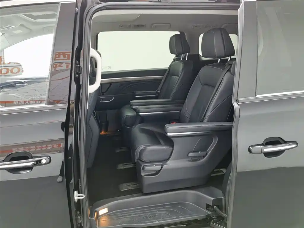 GAC Motor Trumpchi M8 2023 — фото 15