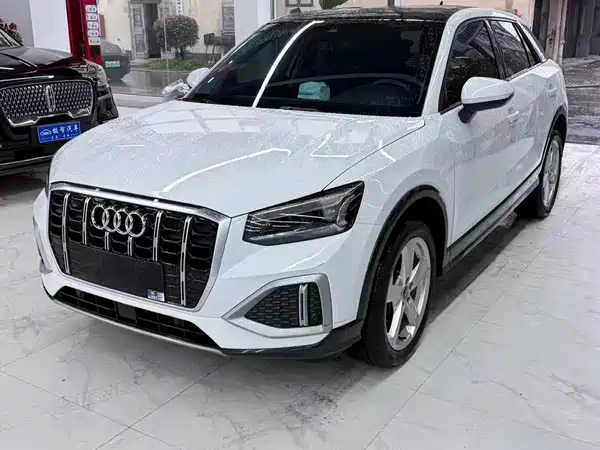Audi Q2L 2023