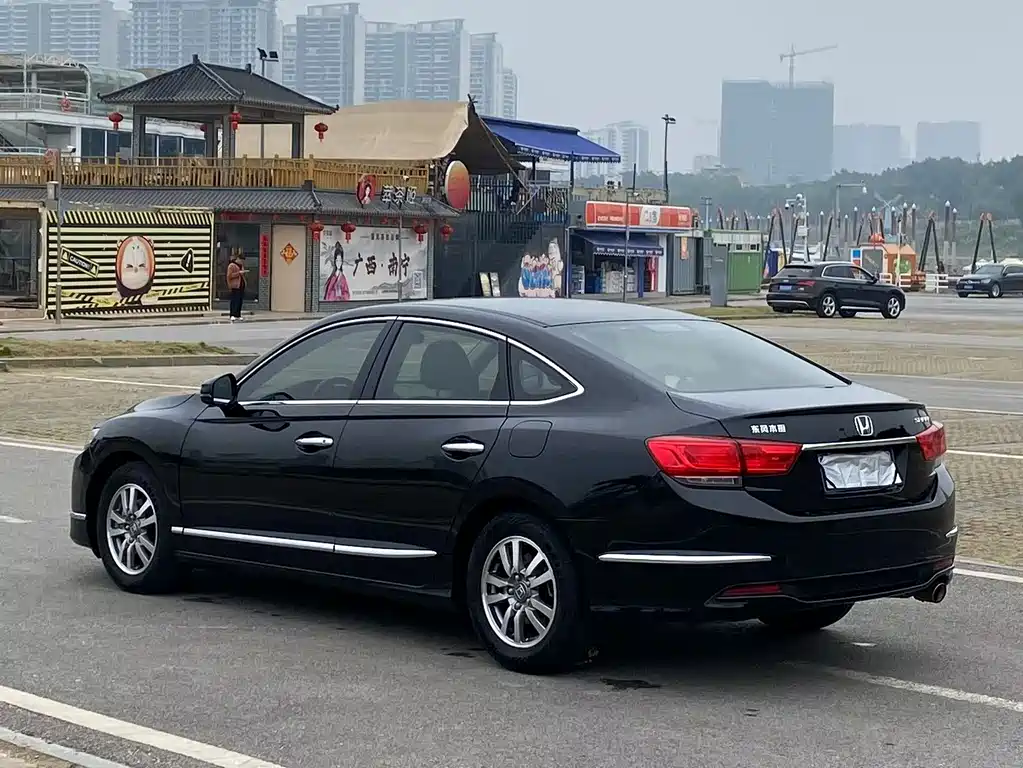Honda Spirior 2018 — фото 3