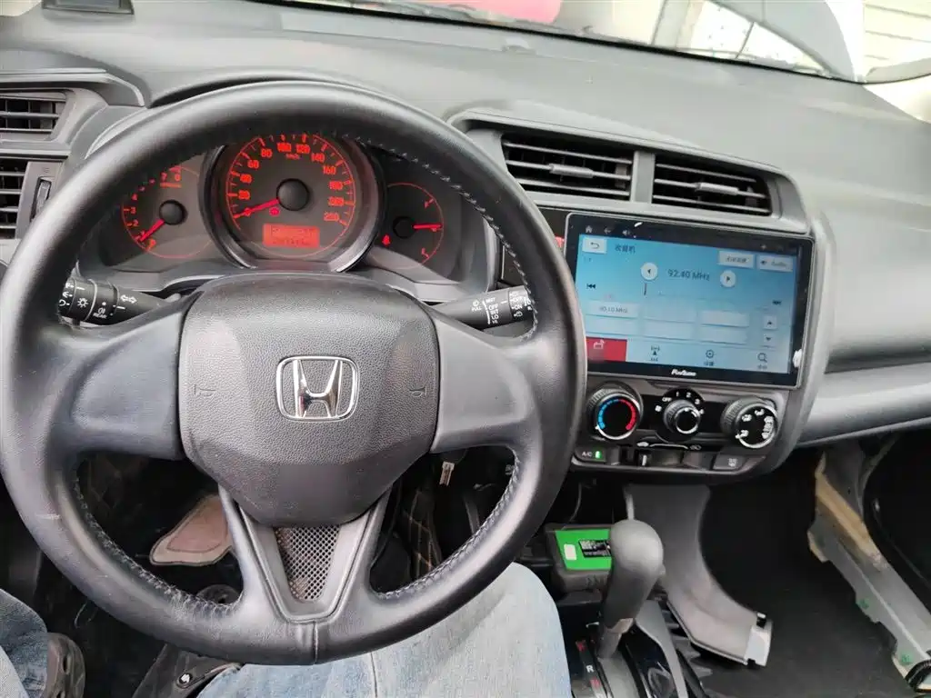 Honda Fit 2015 — фото 10