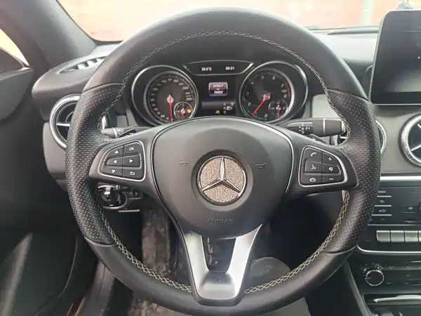 Mercedes-Benz CLA 2018