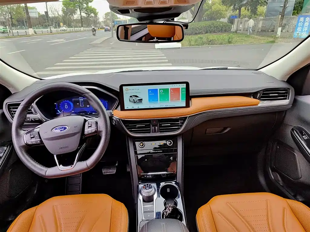 Ford Escape 2022 — фото 10