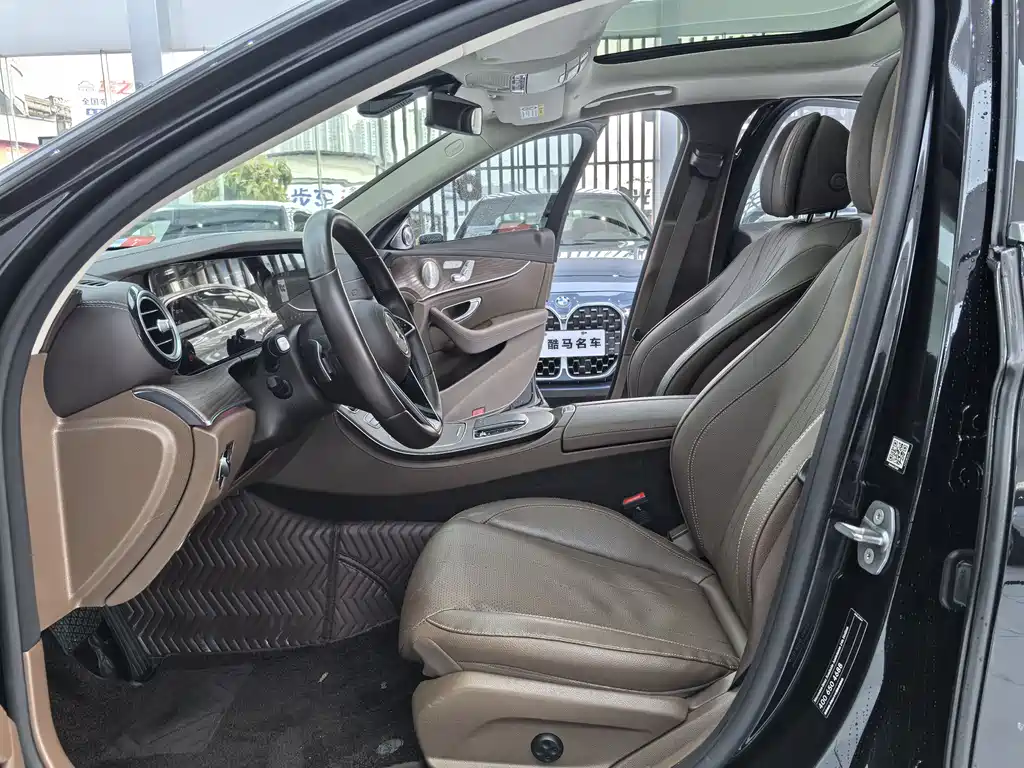 Mercedes-Benz E-Class 2023 — фото 4