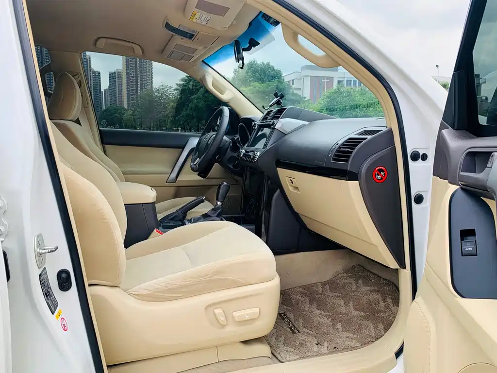 Toyota Prado 2015 — фото 10