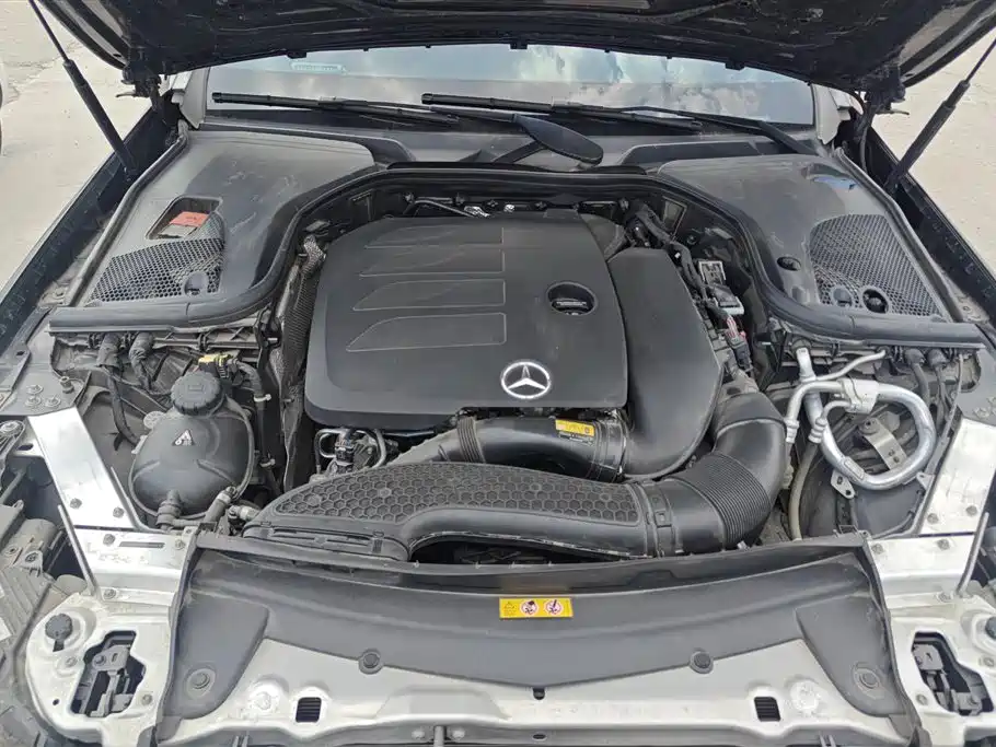 Mercedes-Benz E-Class 2023 — фото 10