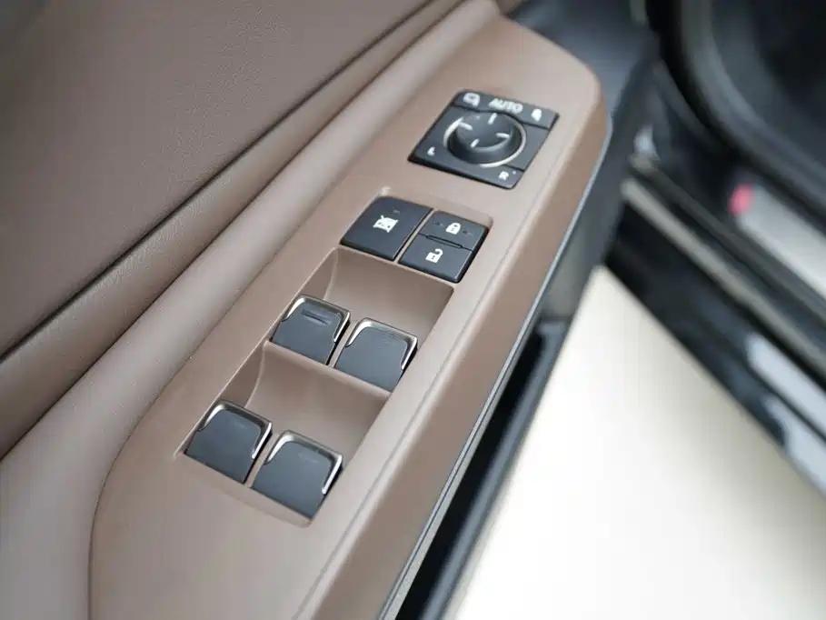 Lexus ES 2025 — фото 10