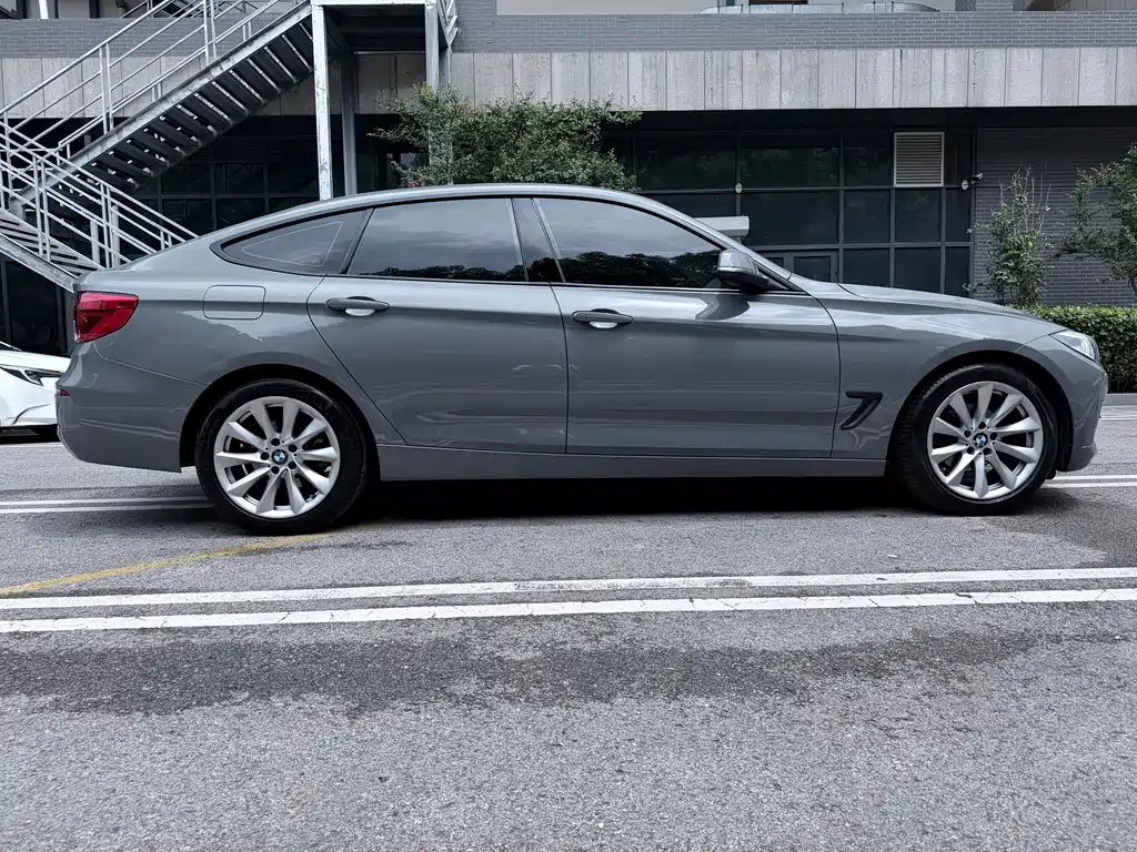 BMW 3 Series GT 2018 — фото 14