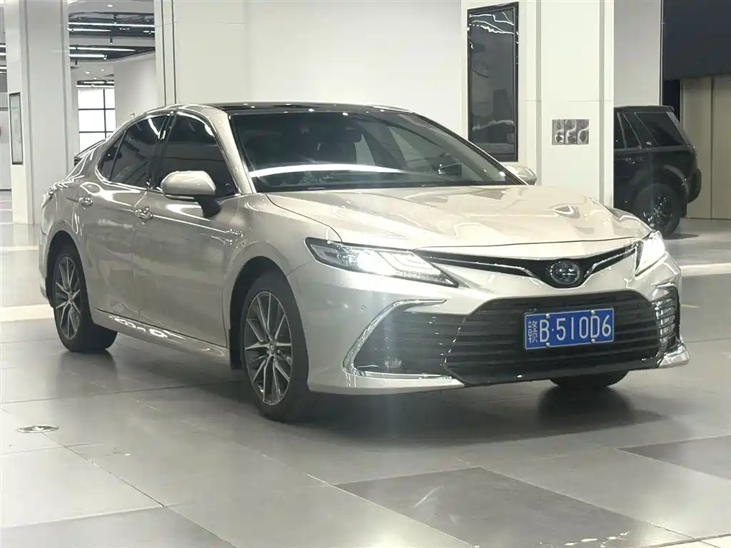 Toyota Camry 2021 — фото 3