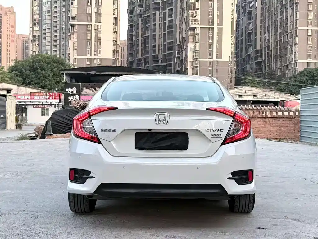 Honda Civic 2020 — фото 8