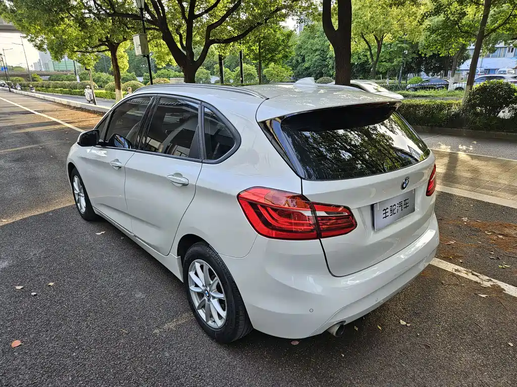 BMW 2 Series Active Tourer 2017 — фото 4