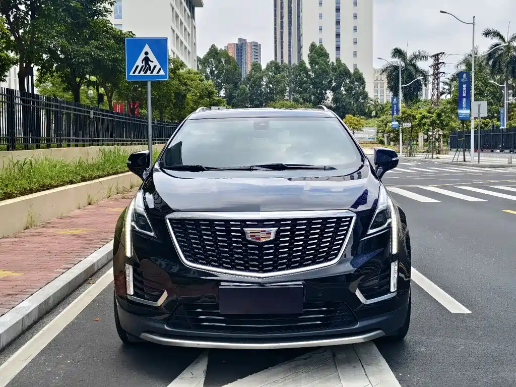 Cadillac XT5 2021 — фото 2
