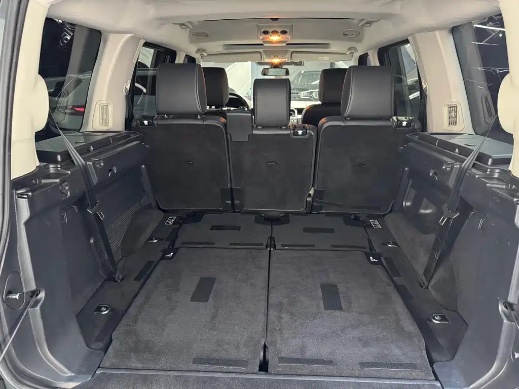 Land Rover Discovery 2015 — фото 19