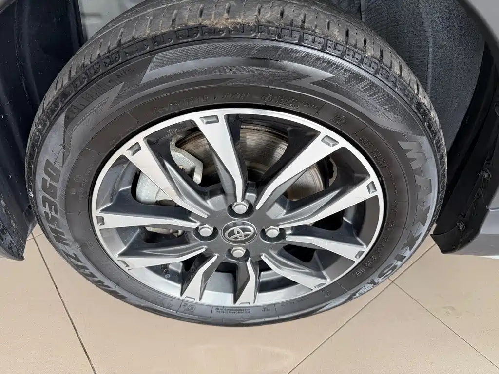 Toyota Yaris L 2022