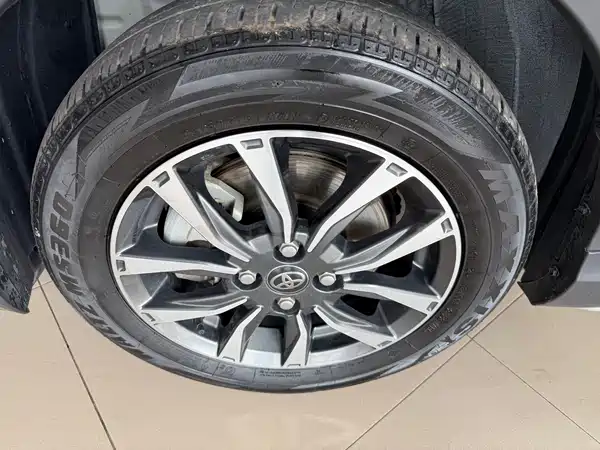 Toyota Yaris L 2022