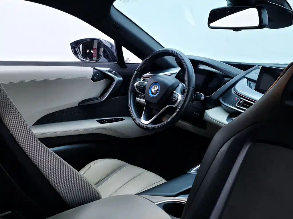 BMW i8 2017 — фото 40