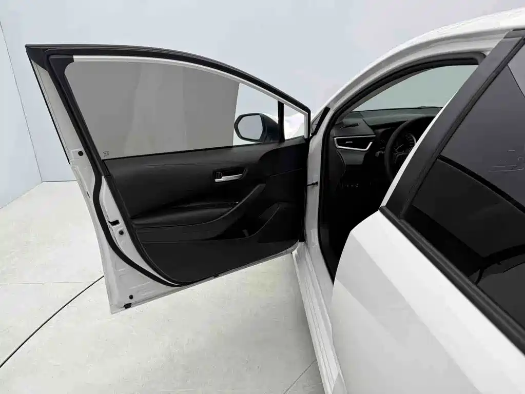 Toyota Corolla 2022 — фото 20