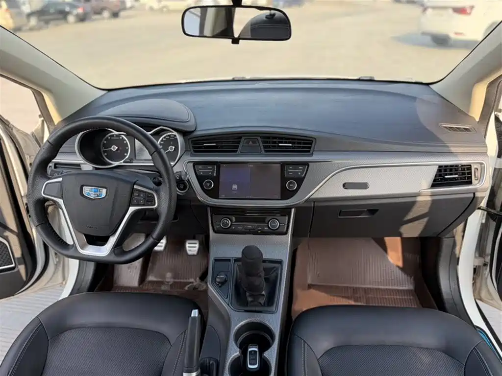 Geely Emgrand GS 2017 — фото 20